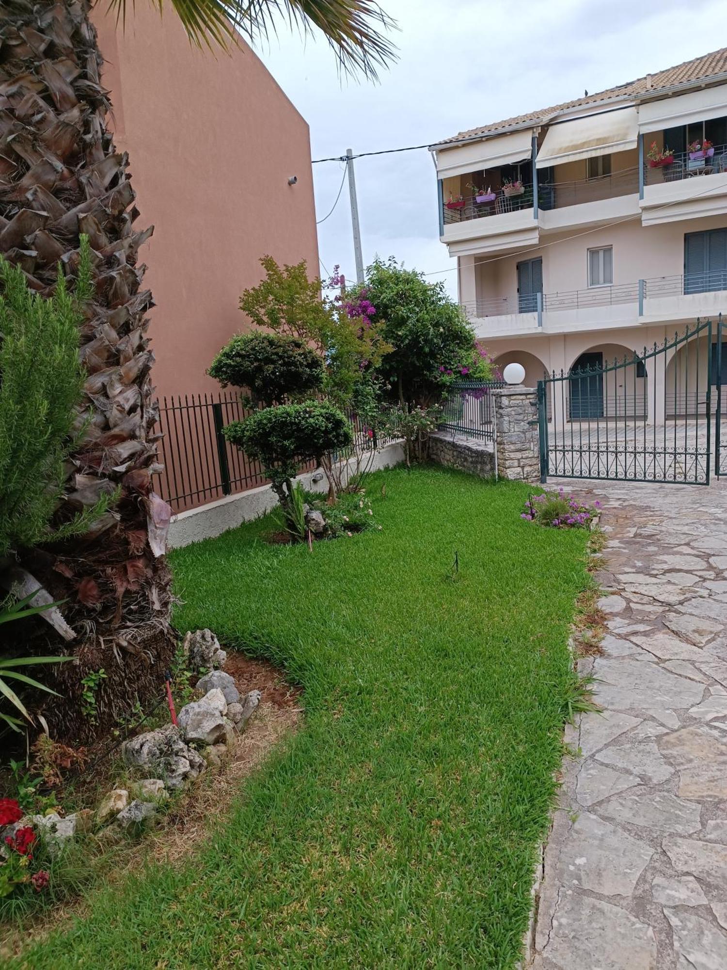 Ferienwohnung Casa Trizoni Nikiana Exterior foto